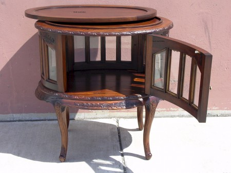 Code: WLL 122-M Name: Oval Round Drink Tea Table Size: W=74 x D=50 x H=79 cm Wood: Solid Mahogany wood.﻿